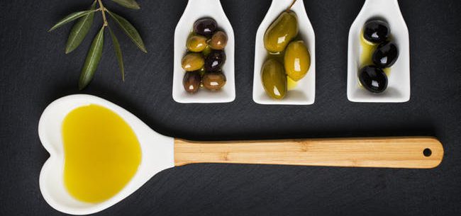 Is Olive Oil Good For Arthritis? (3 Benefits + 3 Downsides)